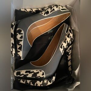 L.A.M.B Grey w/Black Houndstooth Platform High Heel Pumps